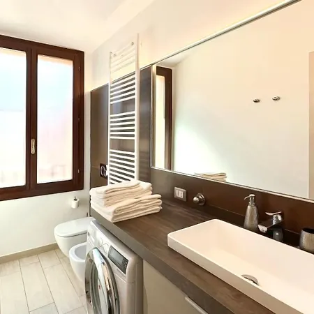 Int 5 - Elios Apartment Bologna